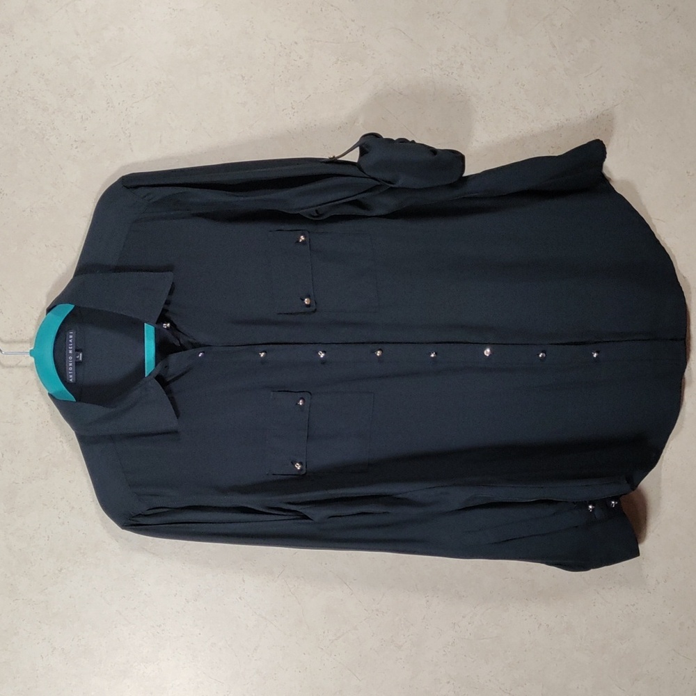 5183 Antonio Melani black long or tabbed sleeve blouse L
